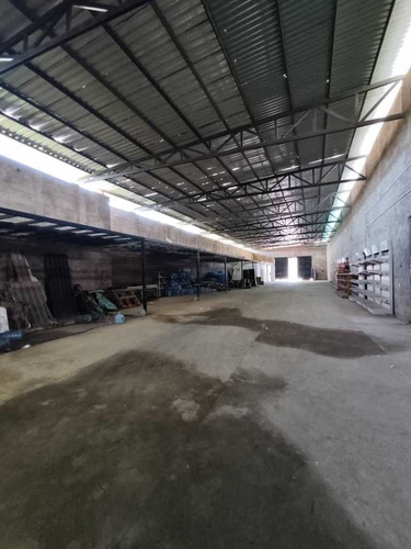 Imagen 2 de 10 de 2 Galpones En Venta, Poblado, Porlamar