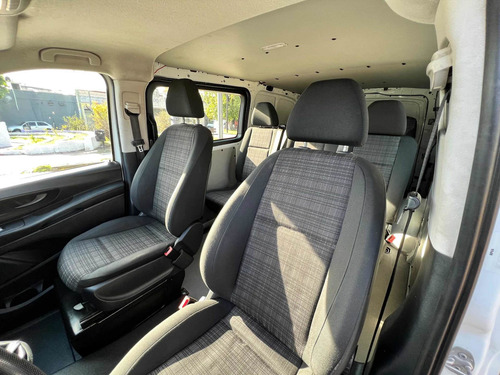 Imagen 11 de 17 de Mercedes-benz Vito 2018 1.6 111 Cdi Furgon Mixto Aa 114cv