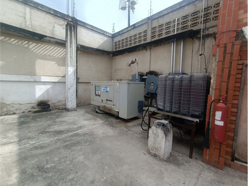 Imagen 19 de 28 de En Venta Edificio Comercial Morón.