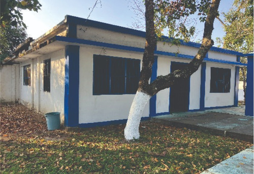 Casa Ubicada En La Periferia De Instituciones Educativas,lugares De Entretinimiento Y Acceso A L Centro De La Ciudad