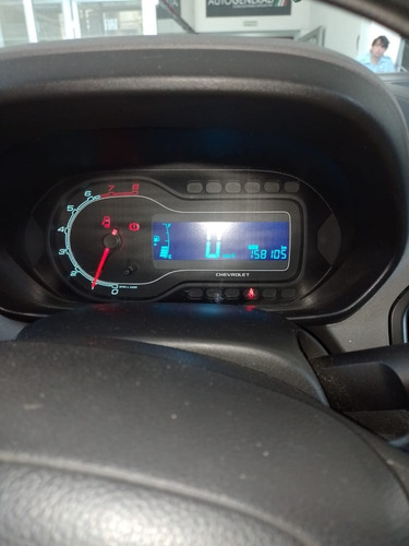 Imagen 15 de 16 de Chevrolet Spin Lt 1.8 Mt 2016 (y) Muy Buena