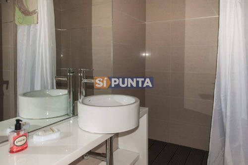 Imagen 10 de 18 de Apartamento En Alquiler Anual