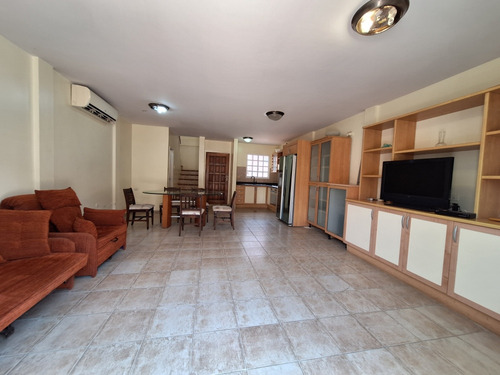 Townhouse Amoblado En Residencias Villa Martinique En Lecheria