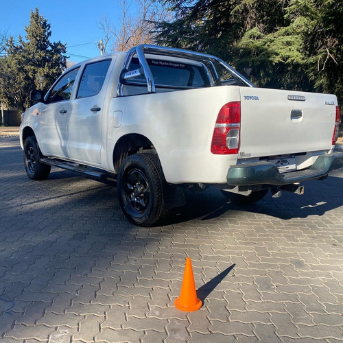 Imagen 5 de 7 de Vendo - Financio Toyota Hilux 4x2 2014