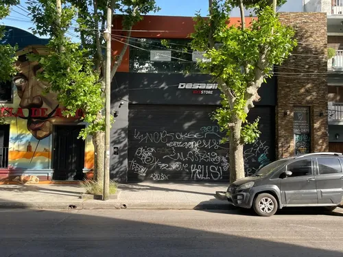 Excelente Local  En Venta A Metros De Dorrego En Monte Grande En Pleno Centro Comercial