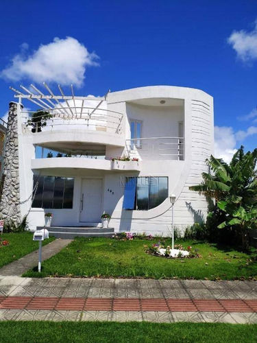 Imagem 2 de 30 de Casa À Venda, 210 M² Por R$ 1.200.000,00 - Cachoeira Do Bom Jesus - Florianópolis/sc - Ca0730