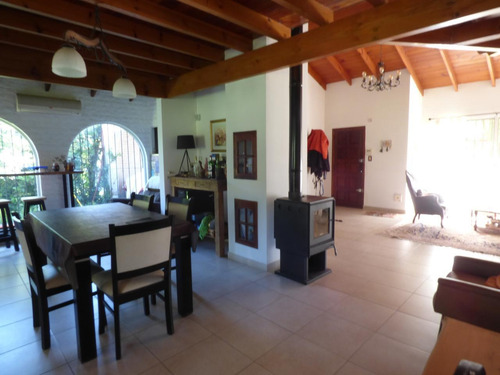 Imagen 8 de 30 de Casa De 3 Dormitorios En Villa Elisa Calle 28 E / 409 Y 411 - Dacal Bienes Raíces