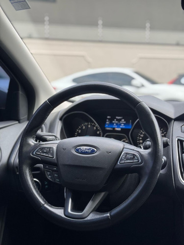 Ford Focus Hatch 2.0 16V 4P FLEX TITANIUM POWERSHIFT AUTOMÁTICO