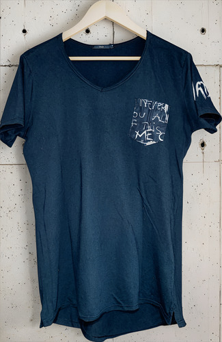 Remera Vete Al Diablo Cuello En V Para Hombre