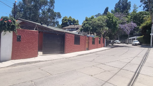 Se Vende Casa Con 2 Cabañas Ubicada En Sector Miraflores