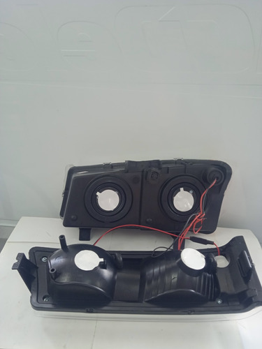 Faros Chevrolet Silverado Cara Diablo Lh/rh Original 100% Gm