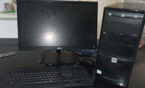 Imagen 2 de 2 de Monitos LG Y Cpu Con Programas En Excelente Condiciones