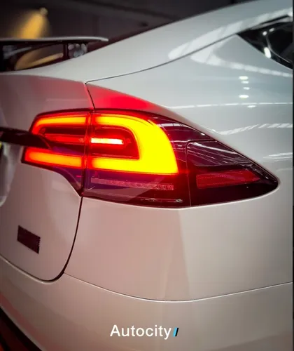 Tesla Model X 2023