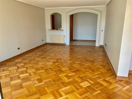 Imagen 2 de 23 de Departamento En Venta De 4 Dorm. En Viña Del Mar