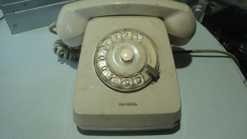 Telefone Antigo Reliquea De  Disco Siemens Antigo No Estado