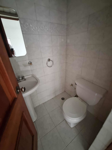 Imagen 12 de 15 de Alquilo Apartamento En Urbanización Real