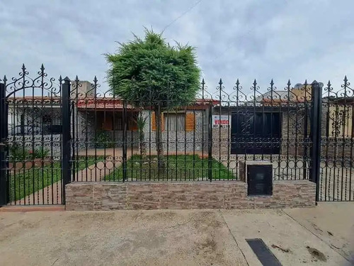 Venta 2 Casas- 4 Dorm Exc Estado- Ipv Villa Posse
