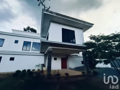 Venta Casa 5 Ambientes Yerbabuena