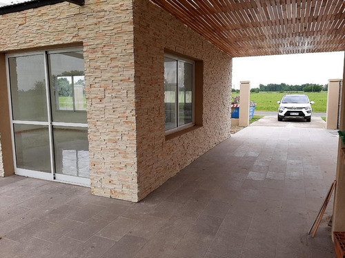 Imagen 9 de 20 de Casa En Barrio Don Mateo - Funes