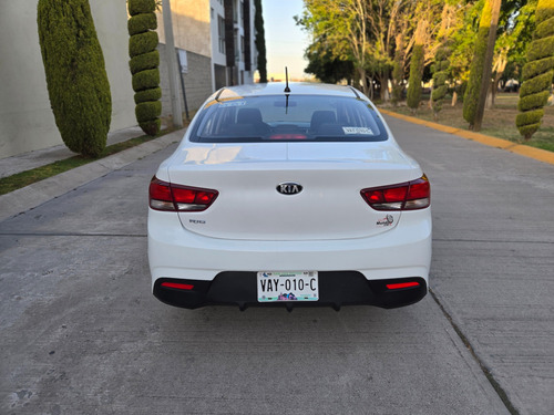 Kia Rio 1.6 Lx Sedan At