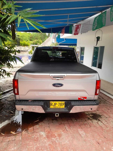Imagen 10 de 13 de Ford F-150 3.5 Lariat Full Cromo