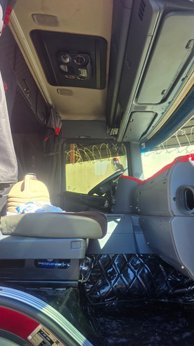 Scania P360 4x2 2014/14 Susp A Ar Automatica