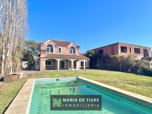 Casa En Venta En El Barrio Santa Barbara