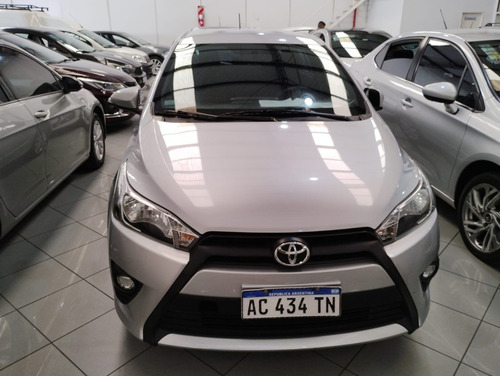 Imagen 2 de 25 de Toyota Yaris 1.5 Cvt, Concesionario Oficial
