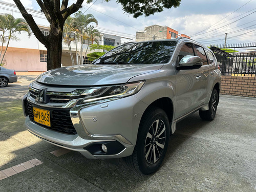 Mitsubishi Montero Sport 3.0 4x4 Aut Blindaje 2