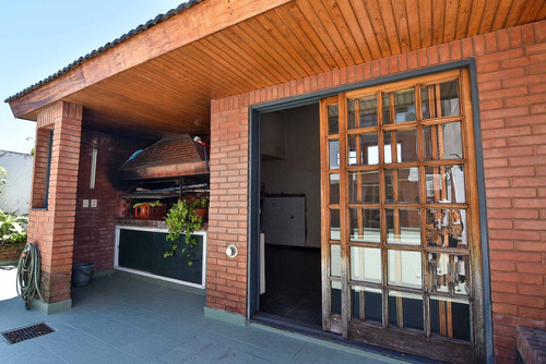Imagen 27 de 30 de Venta Casa 5 Ambientes Con Deposito Quincho Patio