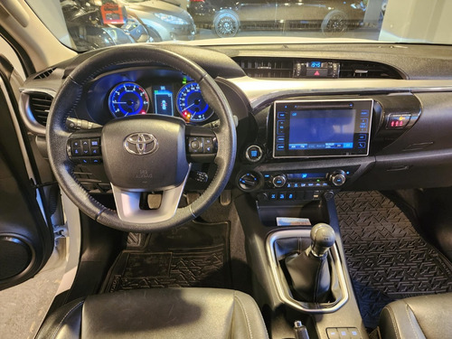 Toyota Hilux 2.8 Cd Srx 177cv 4x4