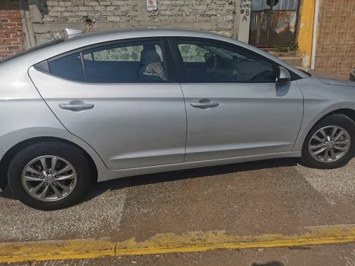 Hyundai Elantra 2.0 Gls Mt