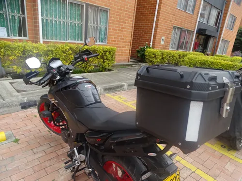 Hero Hunk 160 Rs 2v