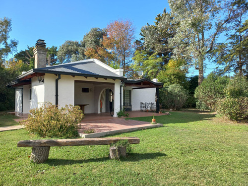 Casa En Venta Con Escritura Inmediata- Villa Parque Sicardi
