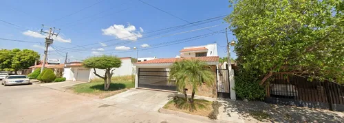 Casa En Remate Cuauhtémoc, Los Mochis, Sinaloa- Sk20
