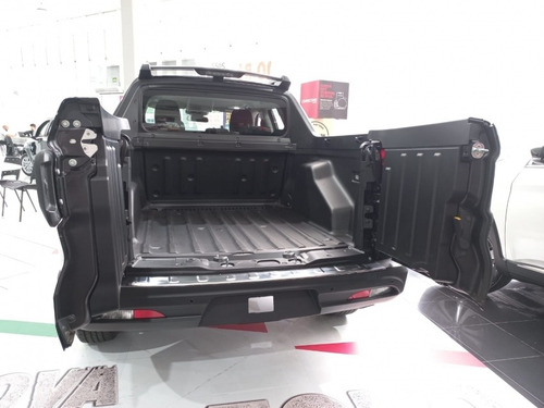 Imagem 3 de 15 de Fiat Toro 1.8 Endurance - Florença Joinville