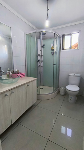 Se Vende Casa De 2 Pisos En Esquina Comuna De Macul