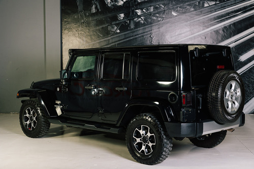 Jeep Wrangler 3.6 3p Sahara V6 4x4 At