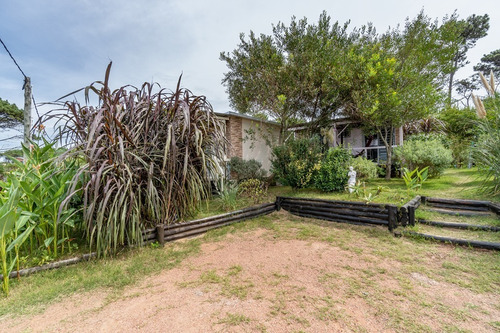 Imagen 26 de 27 de Venta De Complejo De 3 Bungalows Con Vista Al Mar En Ocean Park
