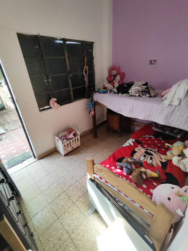 Casa En Venta De 3 Dormitorios A Refaccionar