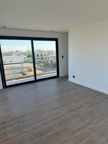 Casa En Venta - 5 Dormitorios 4 Baños - 805mts2 - Escobar