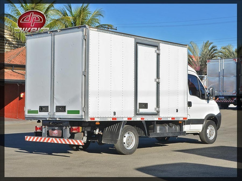Imagem 11 de 13 de Caminhonete Iveco Daily 35s14 Com Baú