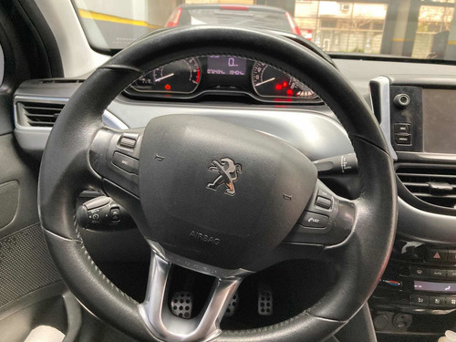 Imagen 22 de 25 de Peugeot 208 2016 1.6 Feline Pack Cuir