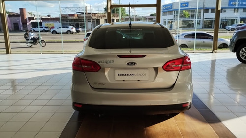 Ford Focus III 1.6 Sedan S