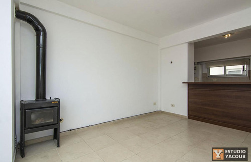 Imagen 8 de 30 de Departamento En Venta - 2 Dormitorios 1 Baño - Cochera - Terraza - 120mts2 - La Plata