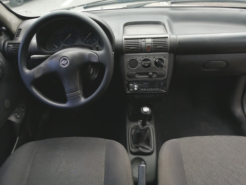 Gm - Chevrolet Corsa Clessic 1.0 Gasol. 2004