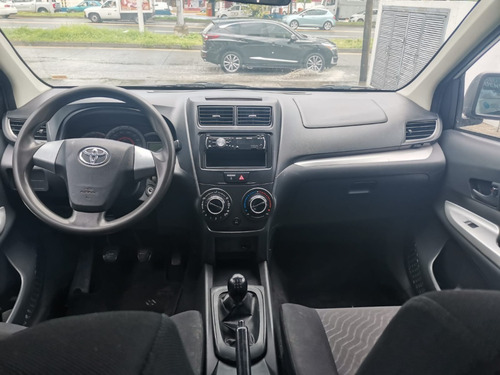 Imagen 10 de 14 de Toyota Avanza Cargo