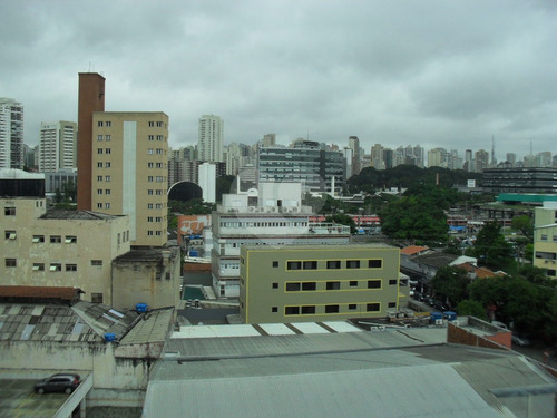 Imagem 21 de 21 de Venda Ou Aluga Sala Comercial 30 M³ Com Ponto Para Ar-condicionado E 1 Vaga De Garagem - Barra Funda - Reo369460