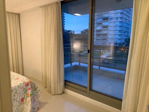 Imagen 13 de 25 de Punta Del Este 2 Dormitorios Vende Con Garaje