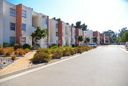 Departamento En Condominio Regata